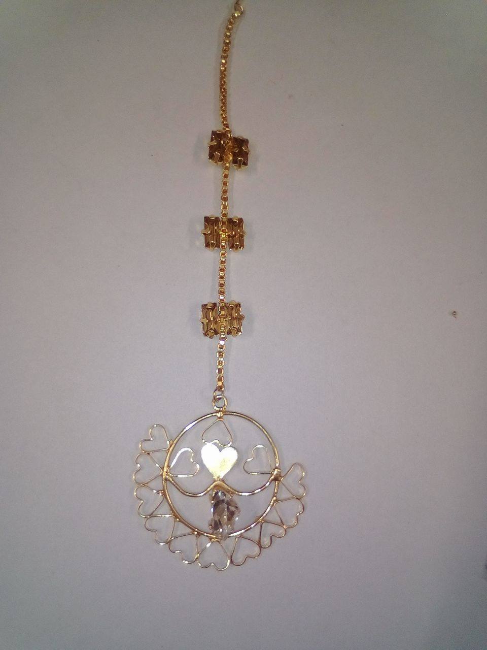 Heart shape maangteeka