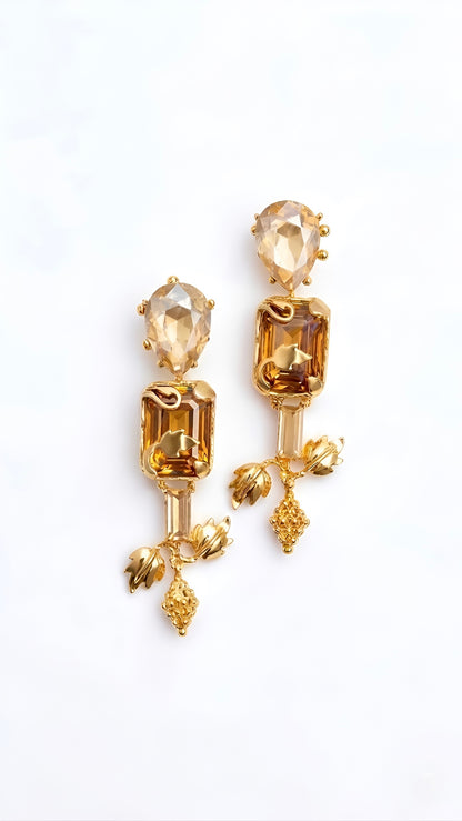 Golden Amber Cascade Eye Stem Clip