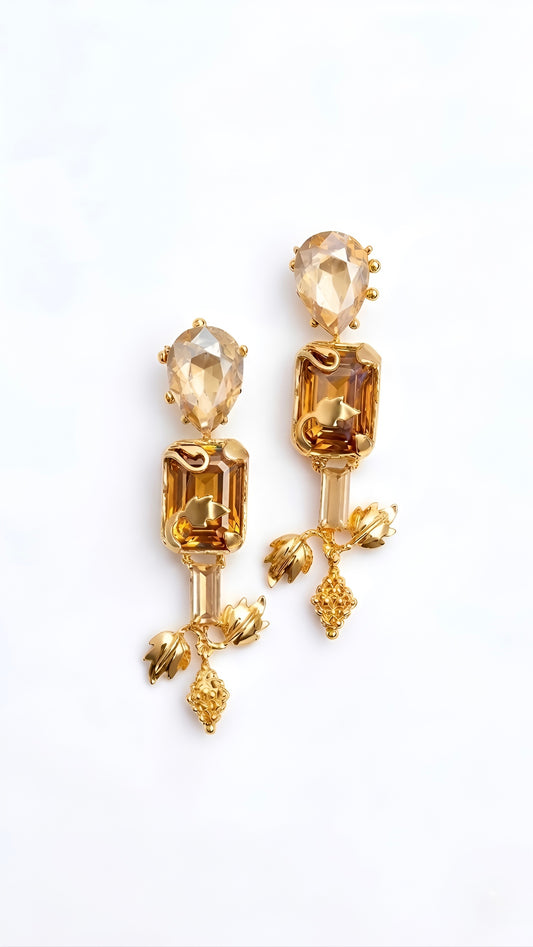 Golden Amber Cascade Eye Stem Clip