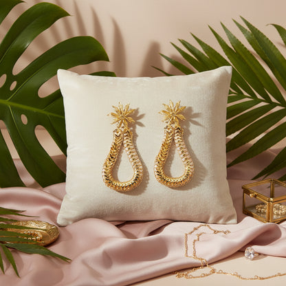 Star Anise Swing Earrings