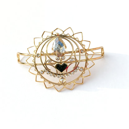 Radial heart bun pin / juda pin