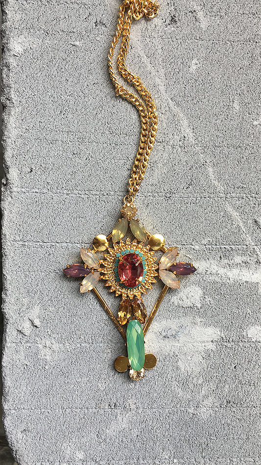 Inflorescence Celebration Longneckpiece