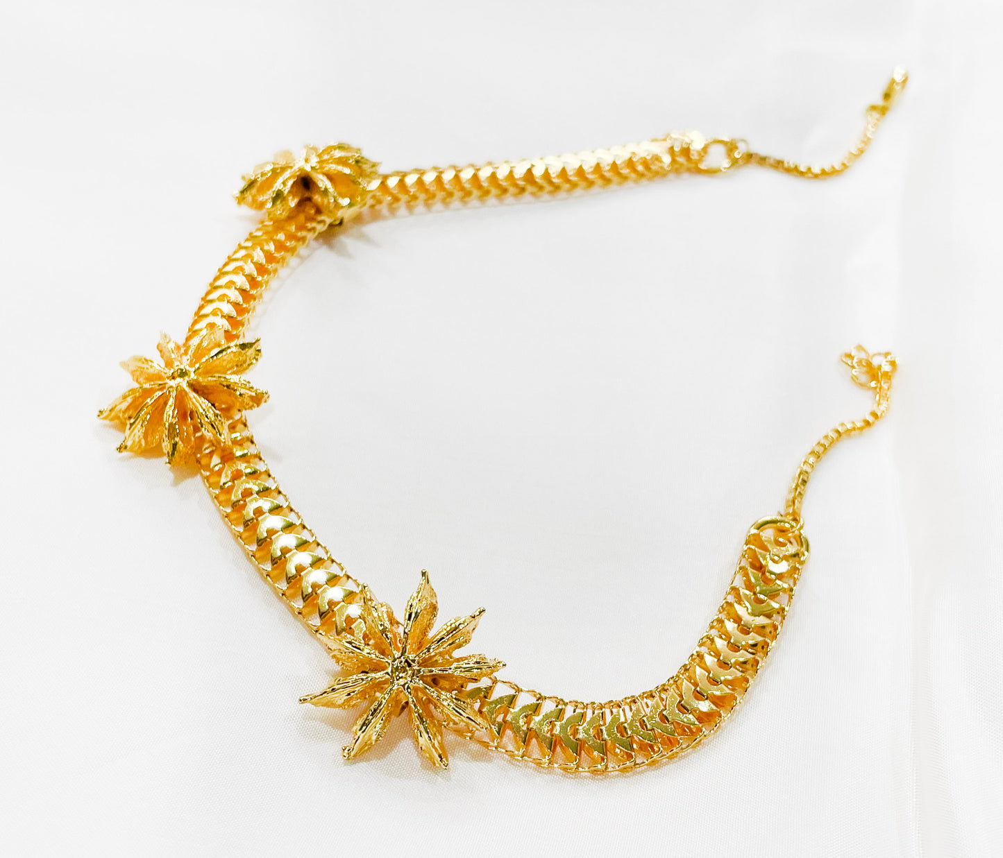 Star Anise Snake Chain Choker