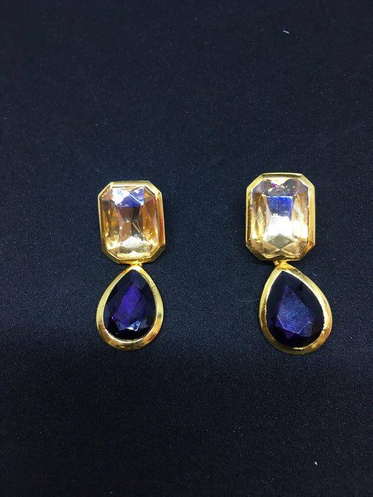 Golden shadow With blue drop earring