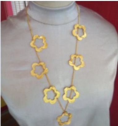 Resort wear flowers long neckpiece